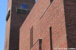 Imposante volumes doen denken aan Dudok.
<br/>
Gert-Jan Lobbes, 2017